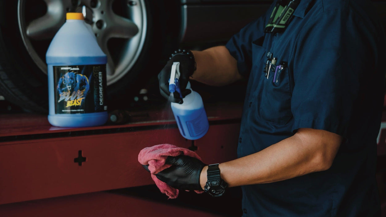 Stop Scrubbing All Day: The "Secret Weapon" to Melting Grease Instantly